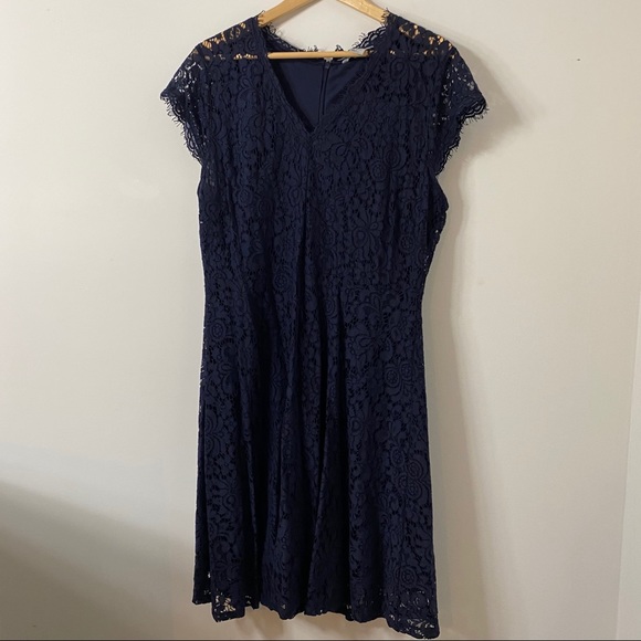 H&M Lace Dress - Picture 2 of 11